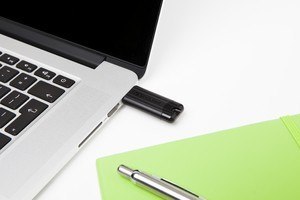 Pendrive PinStripe USB 3.0 Drive 128GB czarny Pendrive PinStripe USB 3.0 Drive 128GB czarny